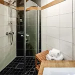 5 Bedroom Cozy In