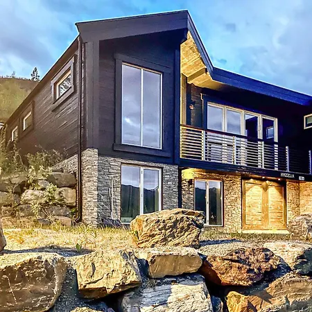 Holiday home 5 Bedroom Cozy In *