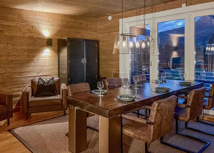 Holiday home 5 Bedroom Cozy In *